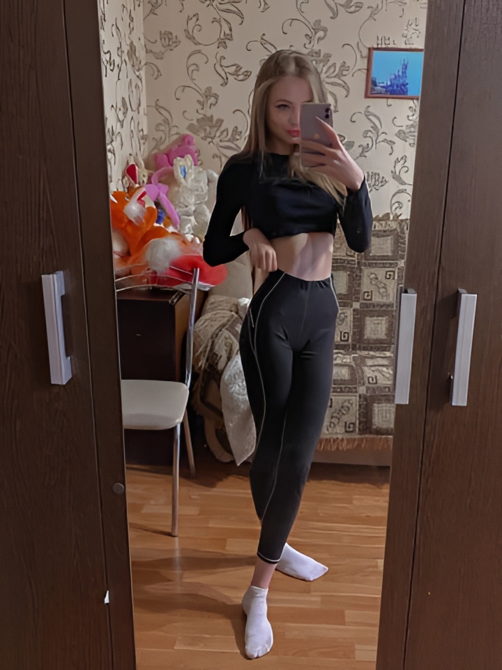 Илона привлекальеная девушка из Лесного цена от 2000 руб