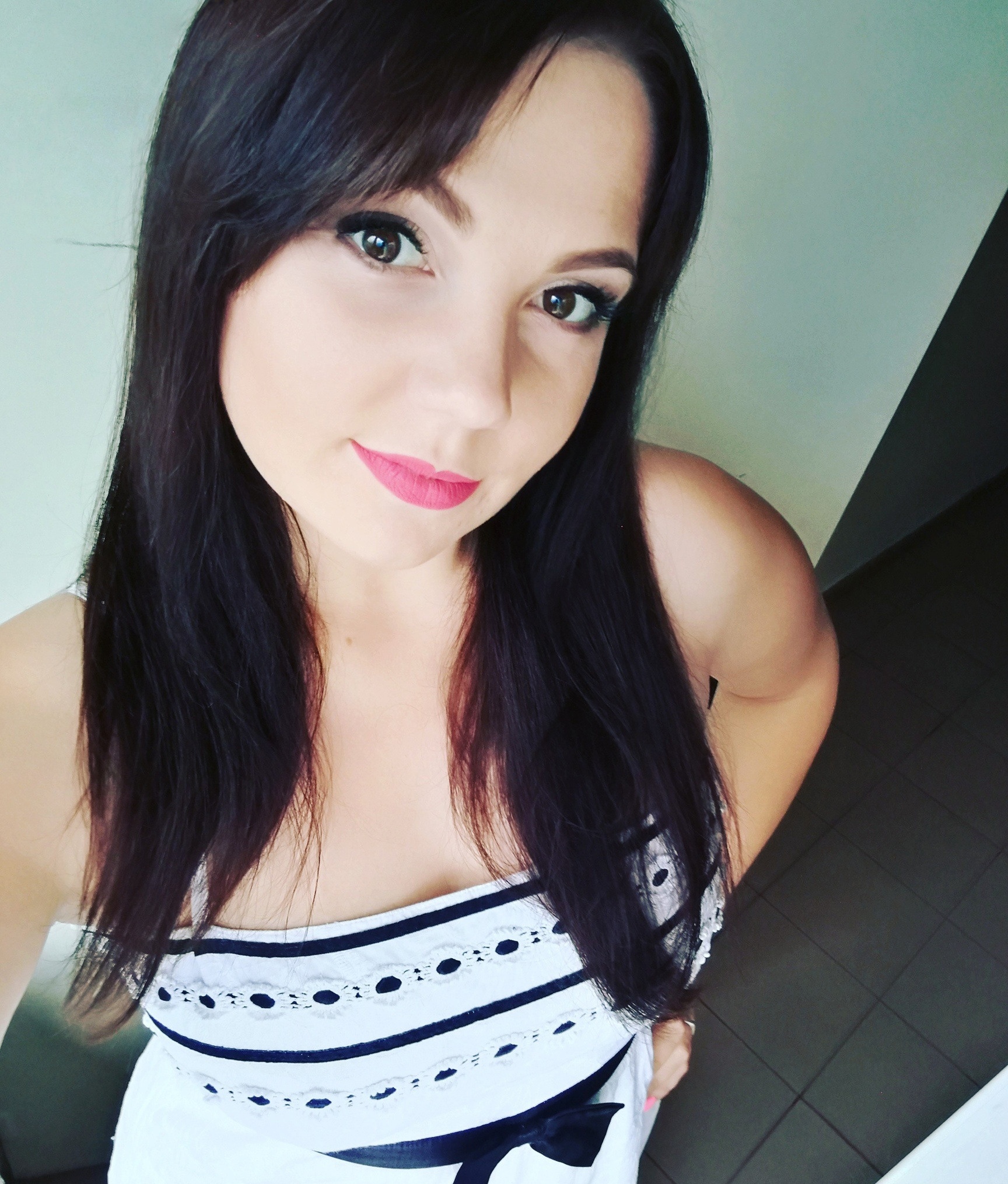 Анна привлекальеная девушка из Лесного цена от 3000 руб