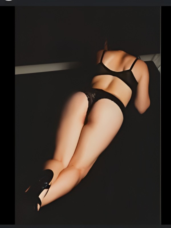 Анфиса привлекательная девушка из Лесного цена от 5000 руб