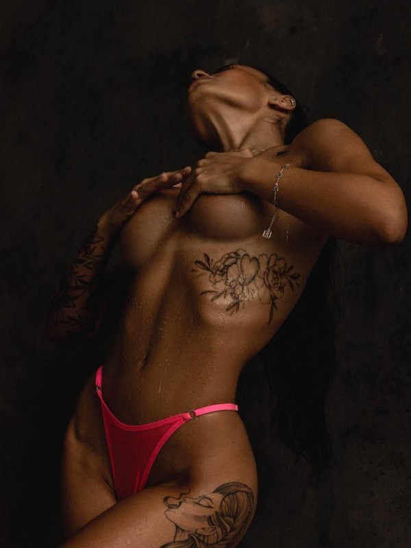 Юлька привлекательная девушка из Лесного цена от 11000 руб