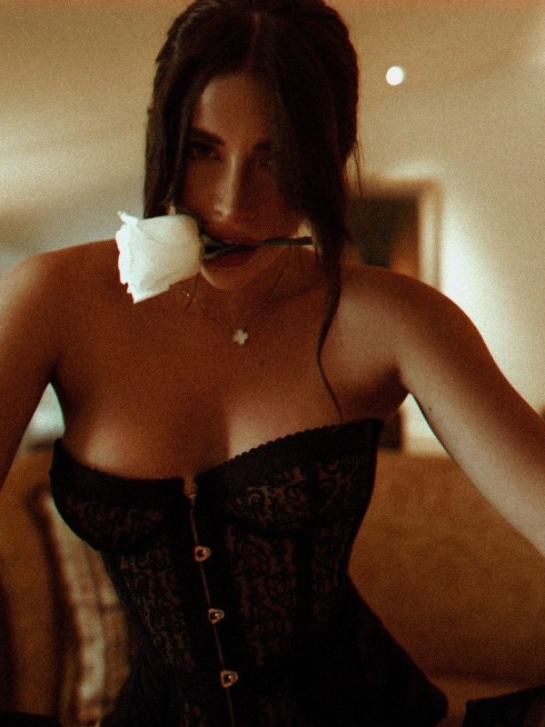 Ольга привлекательная девушка из Лесного цена от 6000 руб